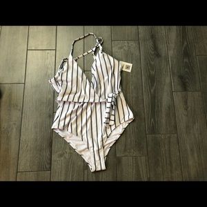 XL Cupshe One-piece